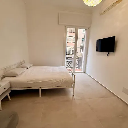 Mille With 2 Bathrooms And Terrace 아파트 볼로냐