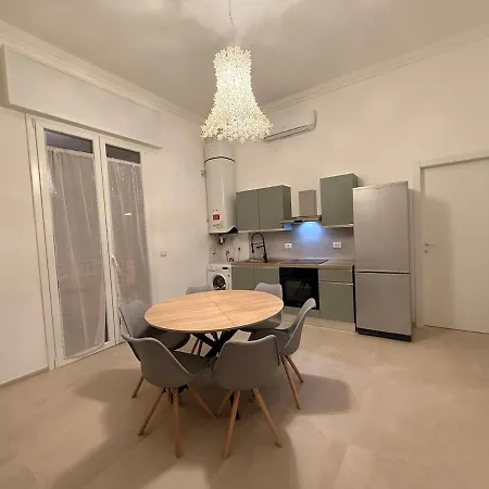 Mille With 2 Bathrooms And Terrace 볼로냐